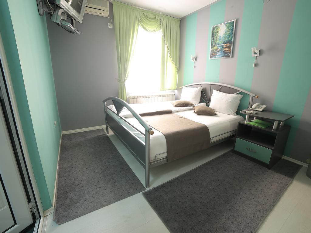 Hotel Zeneva Kragujevac Room photo